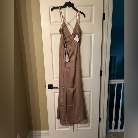 Fame Partners NWT Metallic Dress - Picture 5 of 7